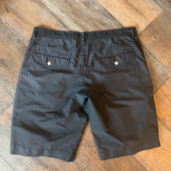 J. Lindeberg Golf Black Shorts - Picture 3 of 5